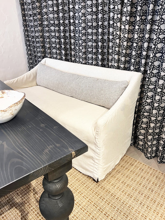 Cozy Slipcovered Dining Banquette